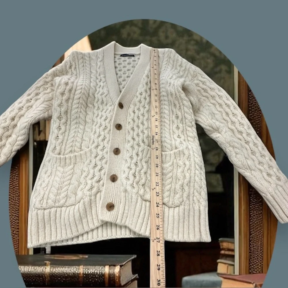 Brandy Melville Wool Chunky Sweater Cardigan. Cream/Ivory. Size: Medium - Picture 6 of 9